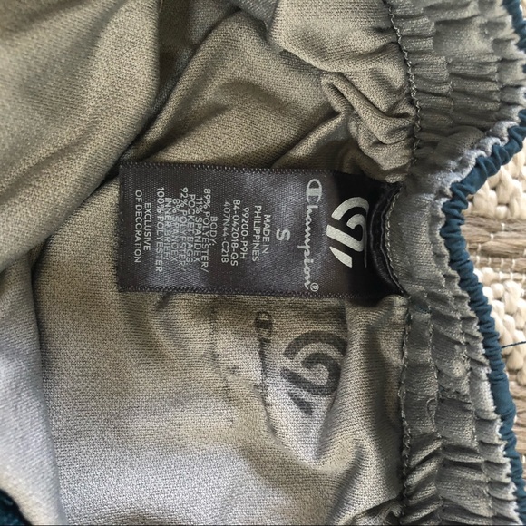 Running shorts - Picture 2 of 3